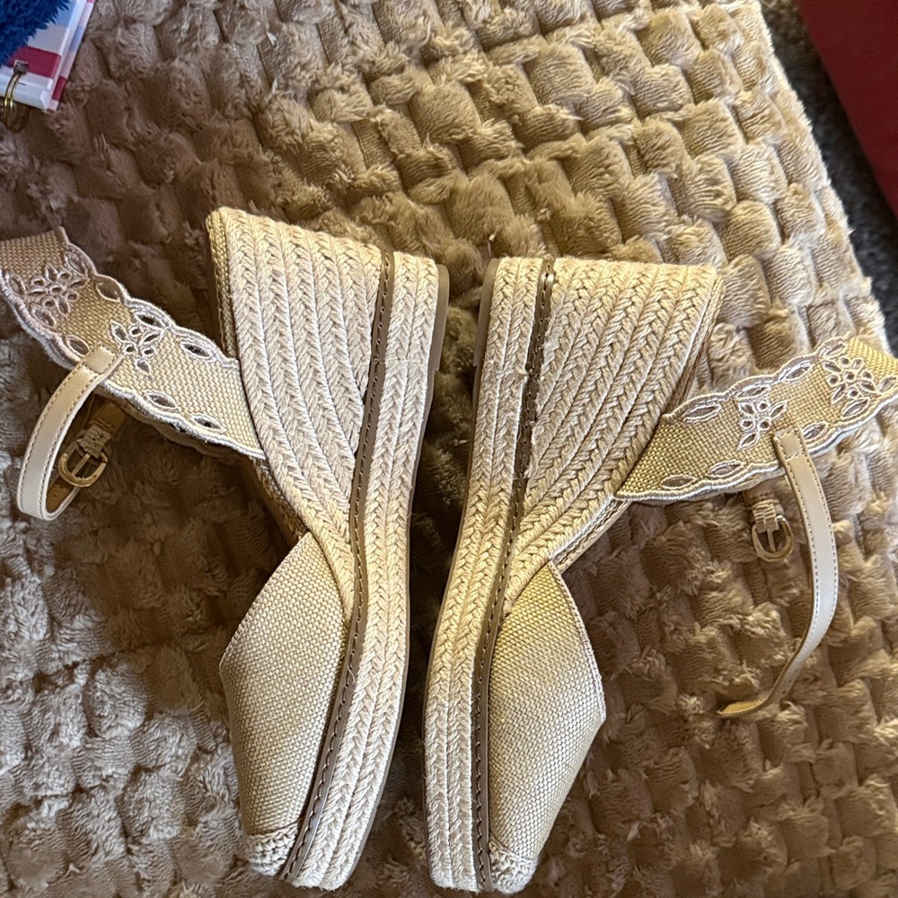 Crown Vintage Cream Espadrille Sandals - Picture 2 of 5